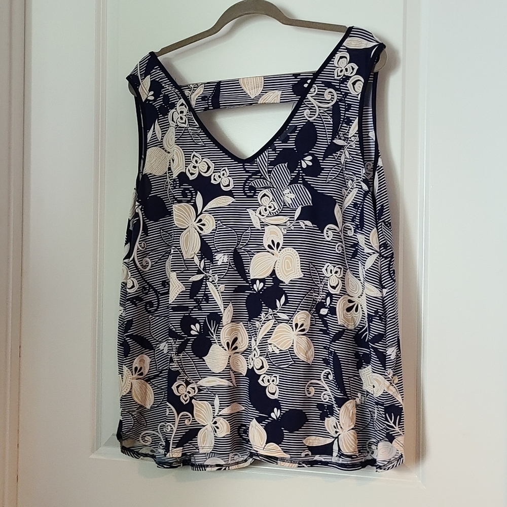 3D 3x navy white and cream tank